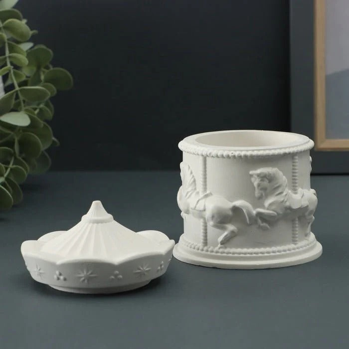 Regal Horse Feed Storage jar