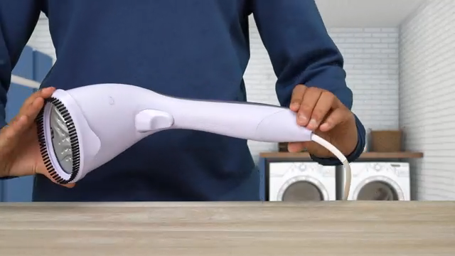 PHILIPS Handheld Garment Steamer - Ideal for Travelling - Steam Flow of 22 Grams per minute - 1200W - 70ml - 50/60Hz - Steam&Go GC360/36